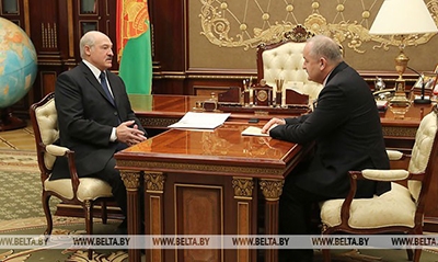Лукашенко отмечает заслугу Нацбанка по обеспечению финансовой стабильности в Беларуси