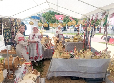 Глусские ремесленники побывали на международном фестивале в Брянске