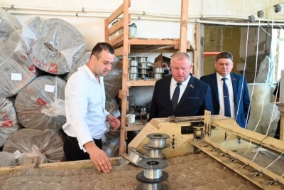 Депутат Палаты представителей Национального собрания Республики Беларусь Олег Дьяченко сегодня работает в Глусском районе