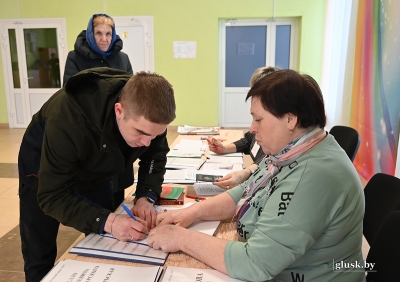 В Глусском районе, как и по Беларуси  в целом, стартовало досрочное голосование на выборах депутатов