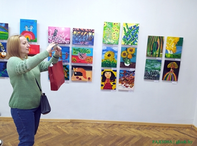 Выставка картин юных глусчан из объединения «Арт-кроха» проходит в бобруйском музее