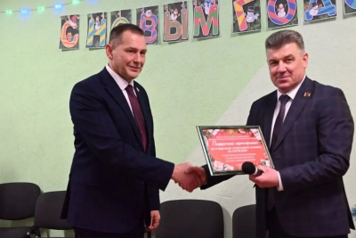 В&nbsp;рамках республиканской акции &laquo;Наши дети&raquo; министр лесного хозяйства Александр Кулик посетил Глусскую санаторную школу-интернат и&nbsp;ЦКРОиР