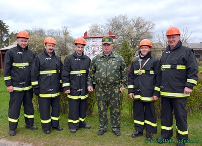 Команда Глусского лесхоза стала второй в финале республиканских соревнований по лесопожарному мастерству