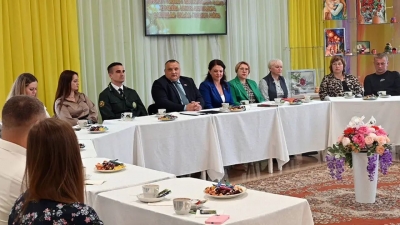 Якія пытанні хвалююць маладых бацькоў, гаварылі на сустрэчы старшыні Глускага райвыканкама з сем&amp;rsquo;ямі