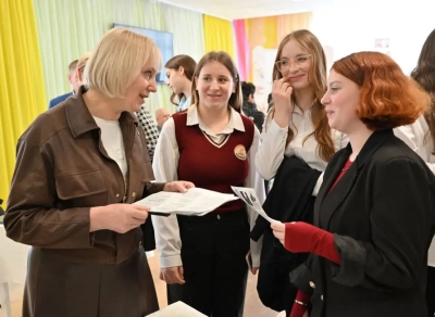 Кем быть. В&nbsp;Глуске прошла ярмарка целевой подготовки