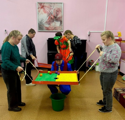 Игровая программа с конкурсами и развлечениями